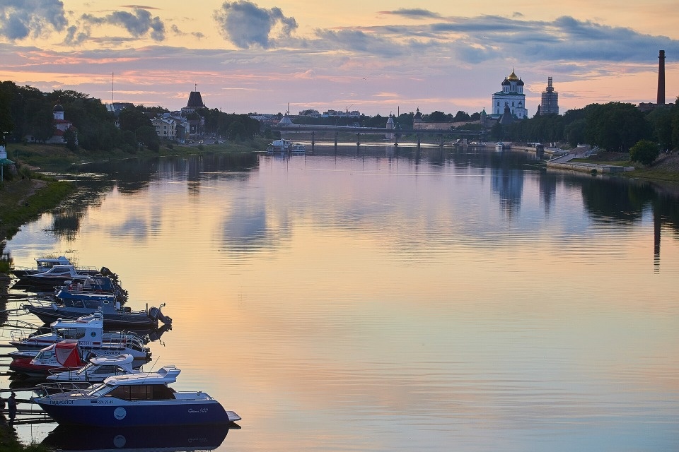 Небольшой дождь и до +11 градусов прогнозируется в Псковской области 23 сентября