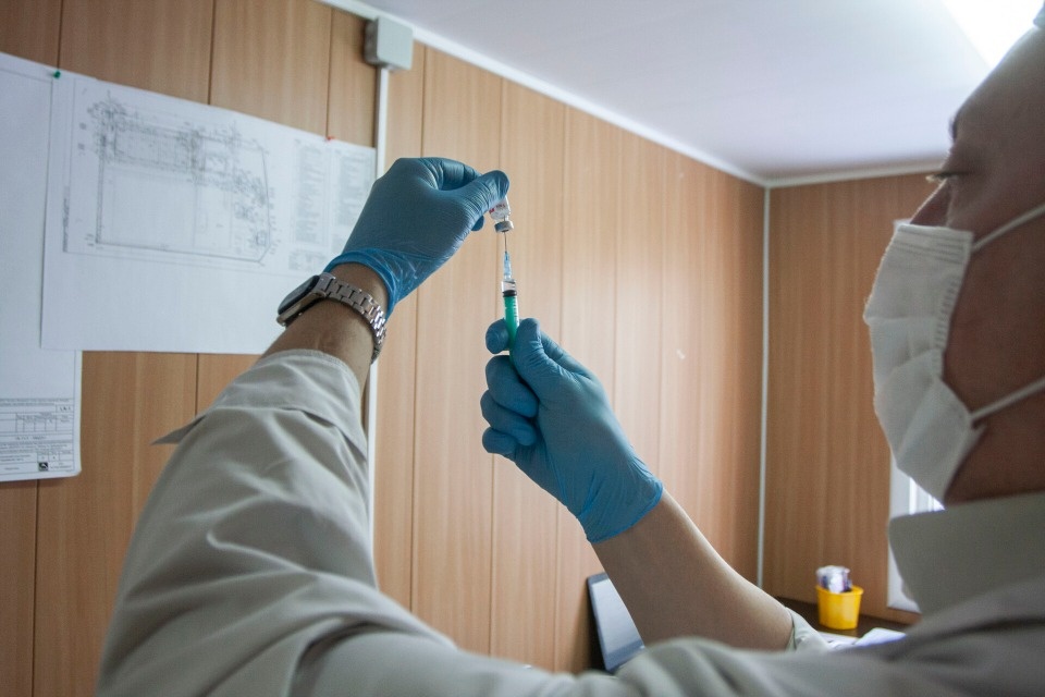 Губернатор призвал жителей Псковской области отринуть предрассудки и массово провакцинироваться