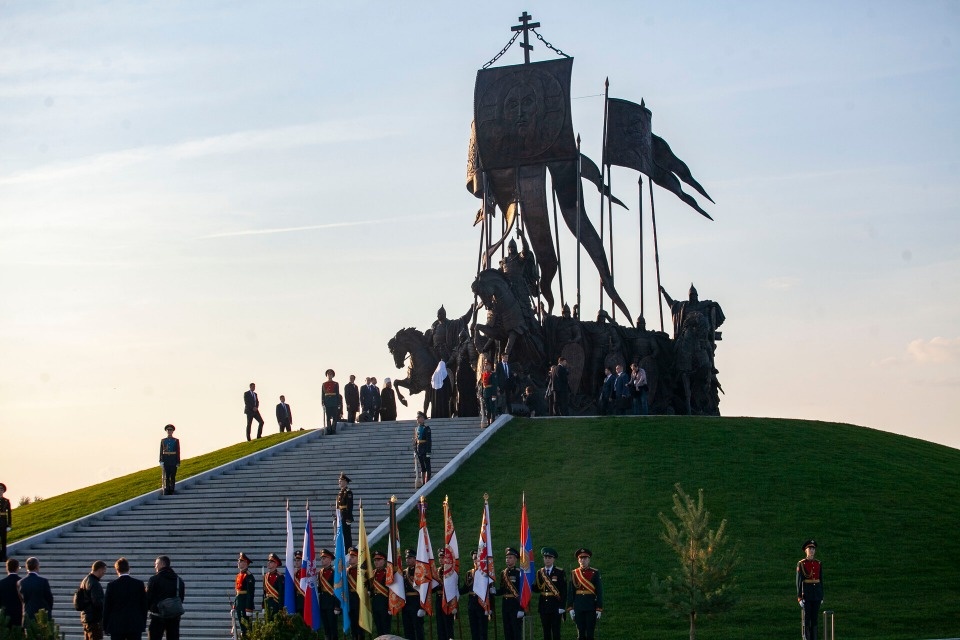 Посещение комплекса «Князь Александр Невский с дружиной» в Самолве разрешат только по пропускам