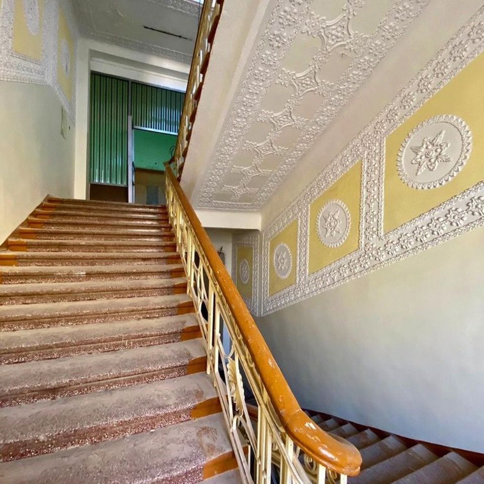 Демонтаж конструктивных элементов завершается в Псковском техническом лицее