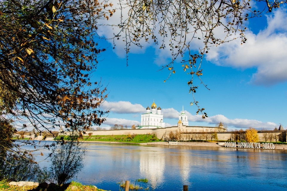 До 12 градусов тепла ожидается в Псковской области 13 октября