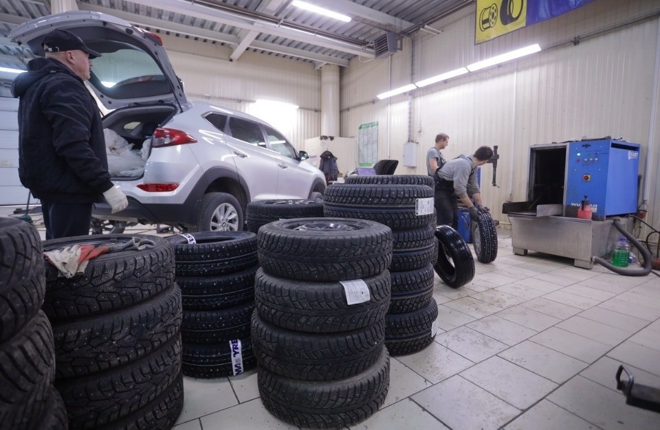 Эксперт магазина шин дал советы псковичам по выбору зимней резины