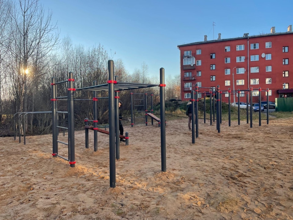 Новая воркаут-площадка открылась в Пскове