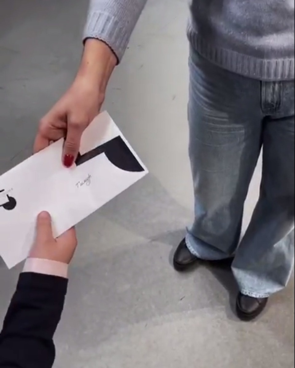 Мальчик из знаменитого ролика Псковской филармонии получил билеты на балет Мальчик из знаменитого ролика Псковской филармонии получил билеты на балет