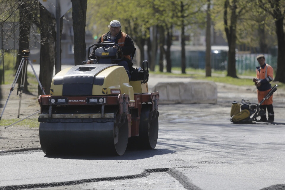 К ремонту дорог в частном секторе планируют перейти в Пскове К ремонту дорог в частном секторе планируют перейти в Пскове