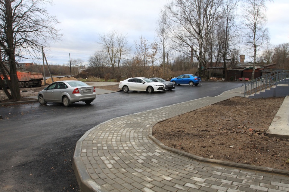 Основные работы по ремонту завершили в семи дворах Пскова 