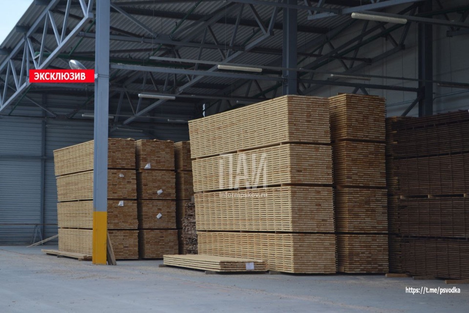 Мужчина погиб в результате несчастного случая на предприятии в Дедовичах Мужчина погиб в результате несчастного случая на предприятии в Дедовичах