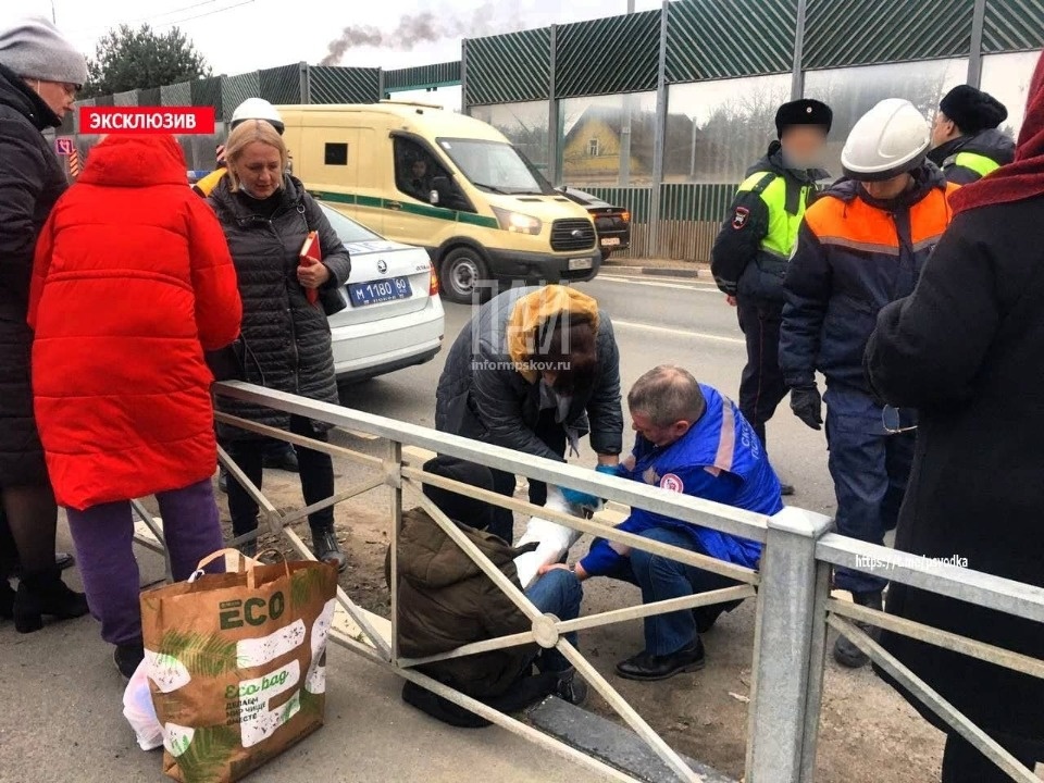 Ребенок пострадал в результате ДТП в Пскове Ребенок пострадал в результате ДТП в Пскове