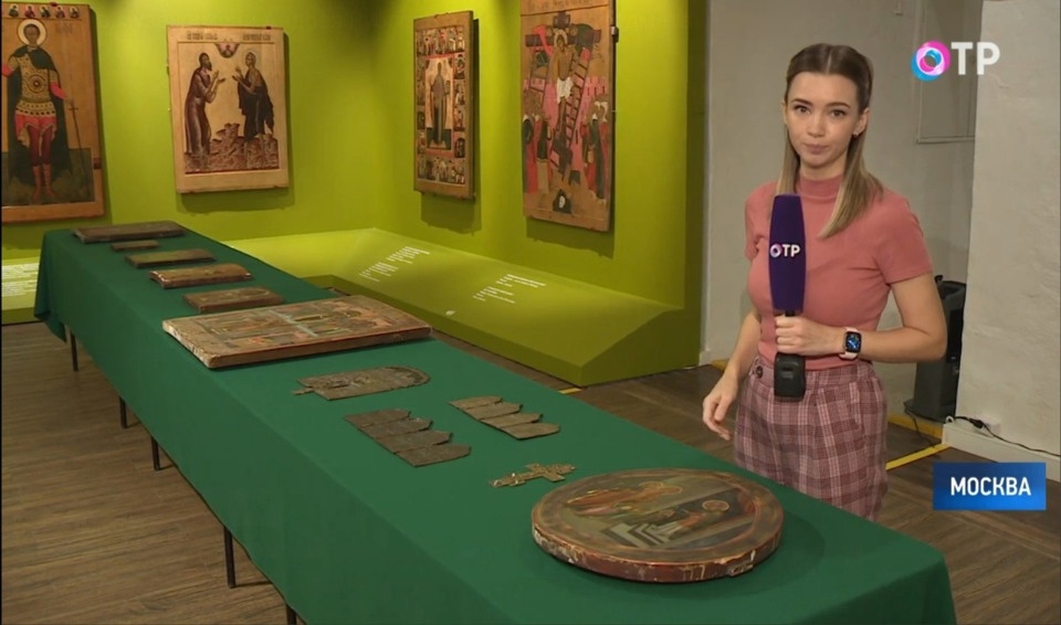 Изъятые у контрабандистов в Псковской области ценности передали в музей имени Андрея Рублева Изъятые у контрабандистов в Псковской области ценности передали в музей имени Андрея Рублева