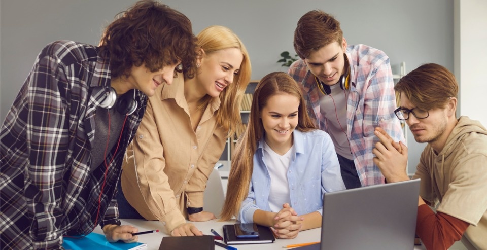 Россельхозбанк запускает специальные «детские» дебетовые карты 