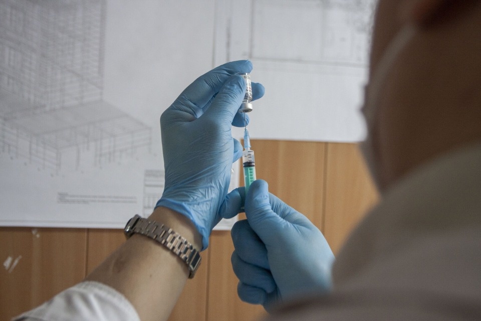 Более 7 тысяч жителей Псковской области вакцинировались от коронавируса за прошедшую неделю