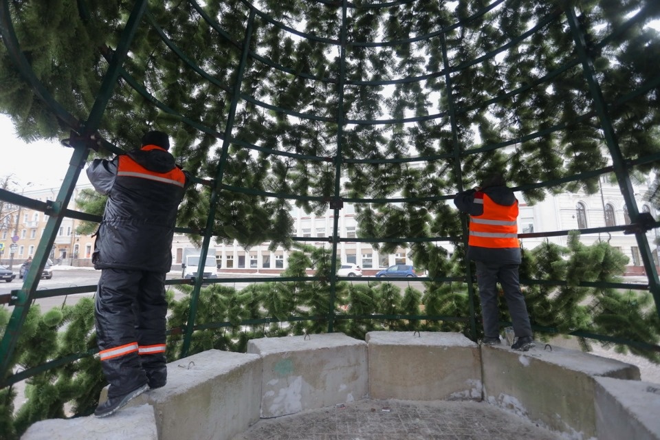 И вот она, нарядная И вот она, нарядная