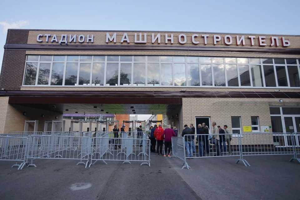 Предусмотренные на реконструкцию «Машиностроителя» в Пскове средства планируется перенаправить на жильё для врачей и сирот