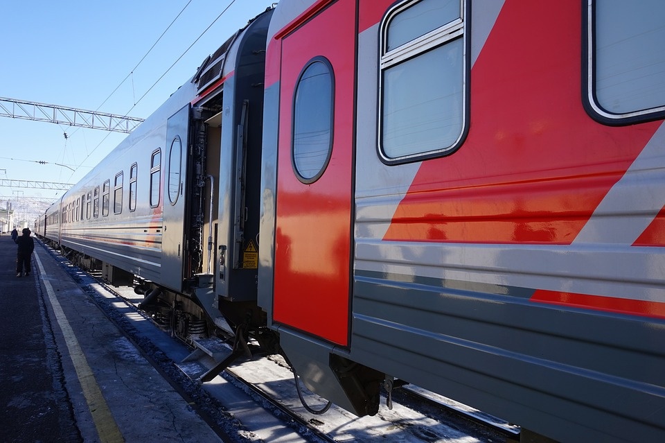 В штатном режиме на новогодних праздниках будет курсировать поезд «Луга-Псков»
