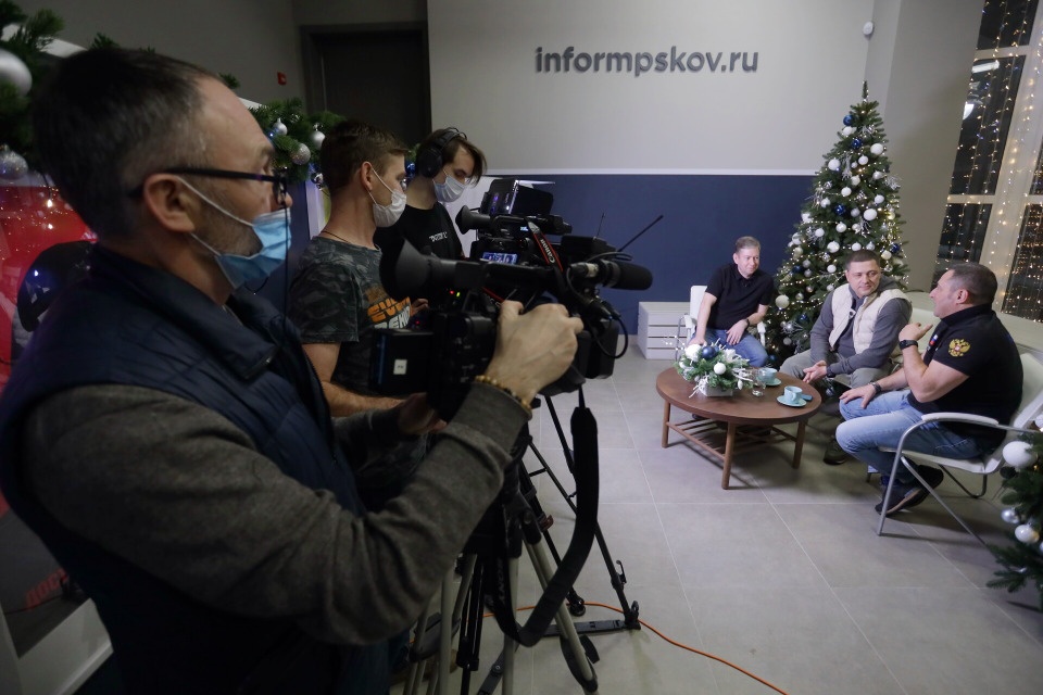 Губернатор отпразднует Новый год с семьей в Псковской области