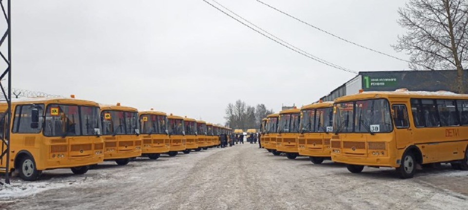 19 образовательных учреждений Псковской области получили новые школьные автобусы