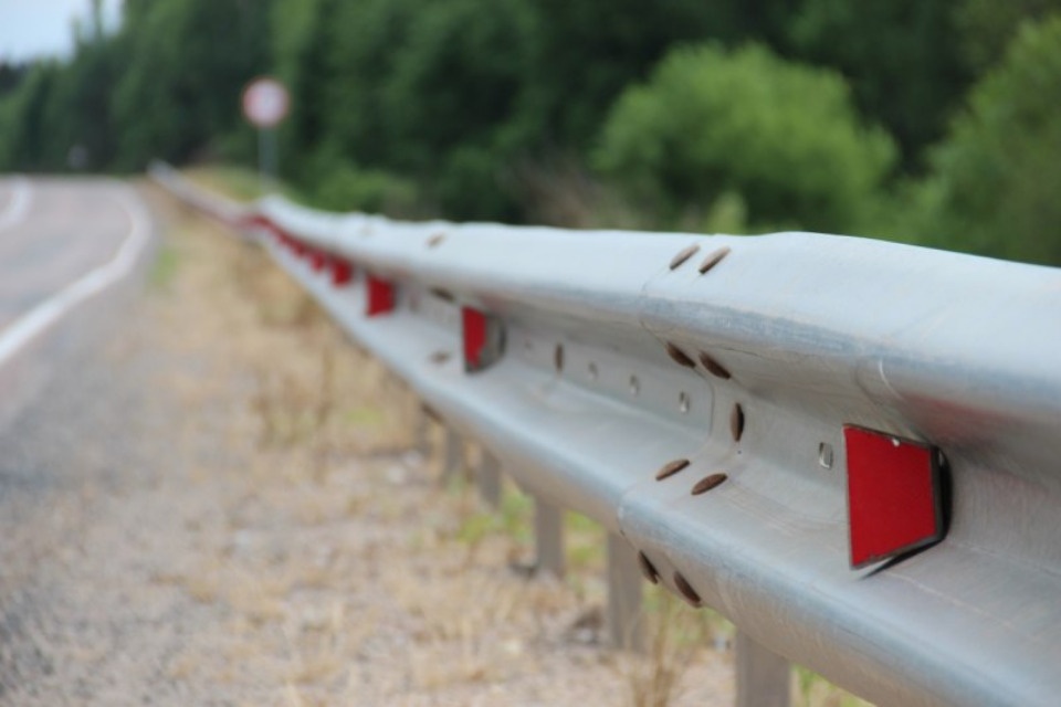 Свыше 210 млн рублей было выделено на повышение безопасности дорожного движения в Псковской области в 2021 году