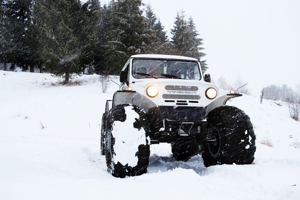 У Полистовского заповедника появился новый снегоболотоход