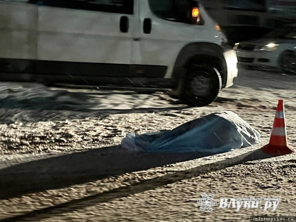 Пенсионера сбили насмерть на пешеходном переходе в Великих Луках Пенсионера сбили насмерть на пешеходном переходе в Великих Луках