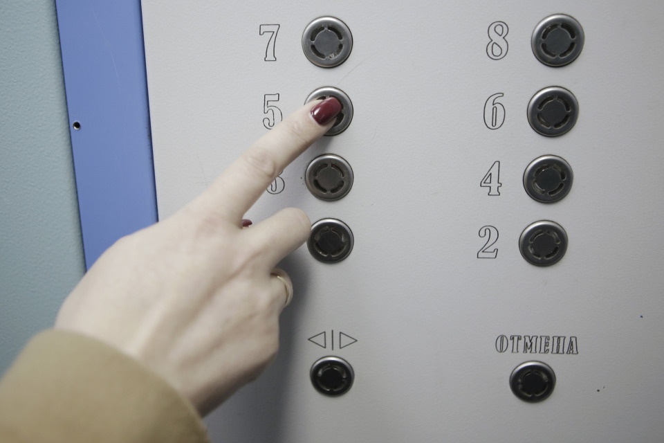 49 лифтов заменят в Пскове и Великих Луках в 2022 году