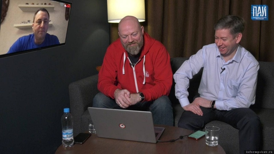 Омикрон в регионе и криптовалюту обсудили в новом выпуске «Псковского телеграма»