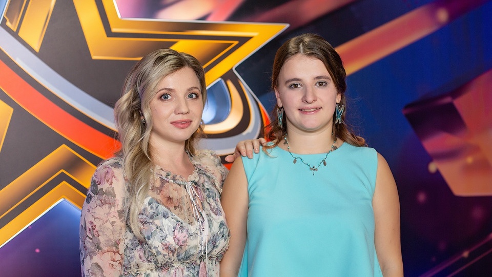 Сёстры Емельяновы представят Псковскую область на телеконкурсе Новая звезда