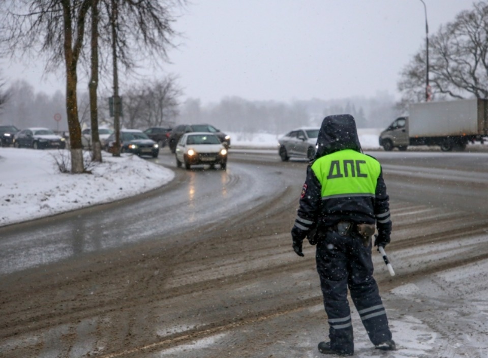 Массовая проверка водителей пройдет в Пскове 4 февраля Массовая проверка водителей пройдет в Пскове 4 февраля