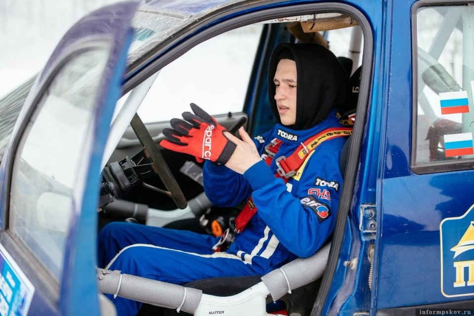 «Титан-Полимер» помог воспитаннику школы-интерната научиться дрифту