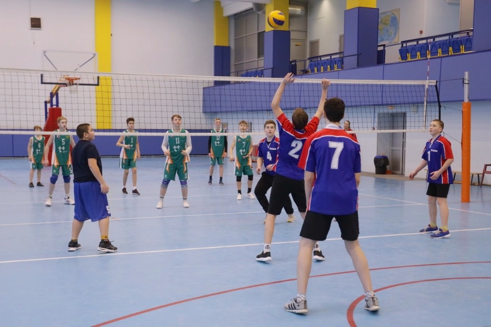 Серебряный мяч