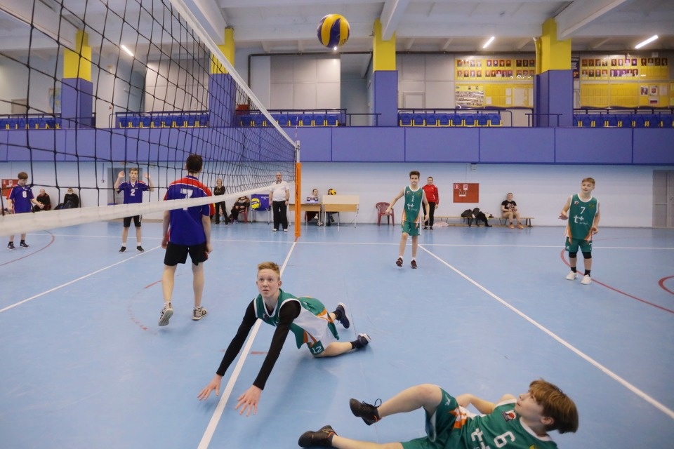 Серебряный мяч