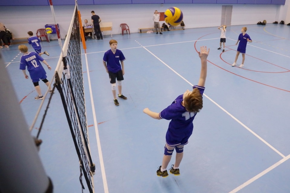 Серебряный мяч