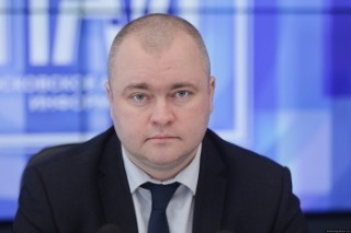 Страсти по скверу