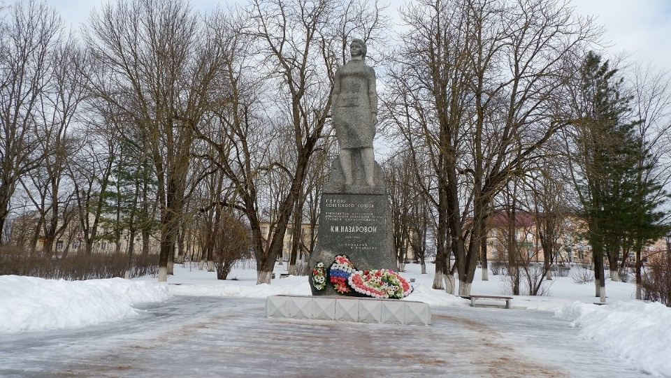 Страсти по скверу