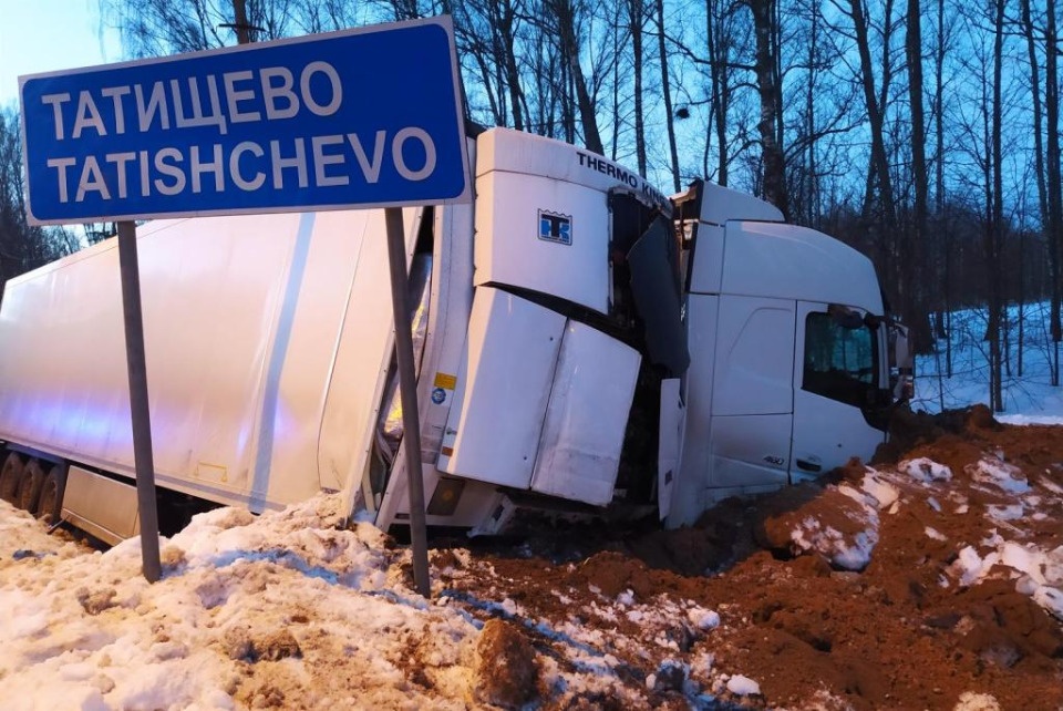 Три человека погибли и 12 пострадали в авариях за прошедшую неделю в Псковской области