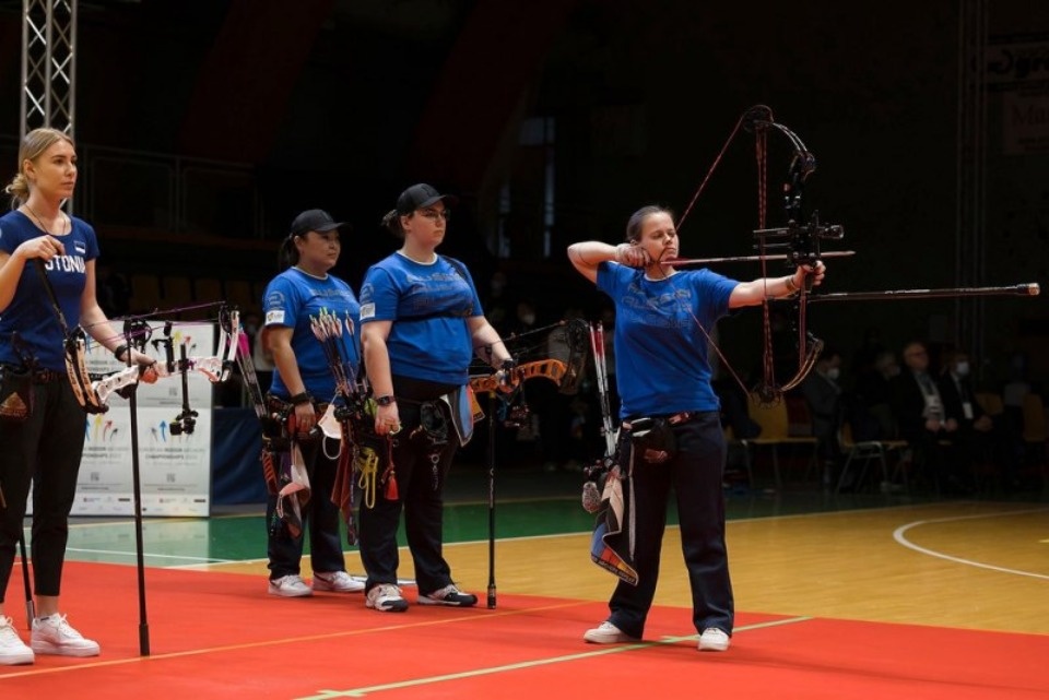 Псковские лучницы заняли призовые места на Чемпионате и Первенстве Европы