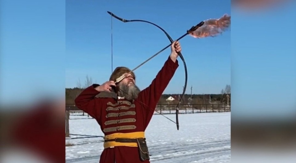 В Пскове сожгли чучело Масленицы 