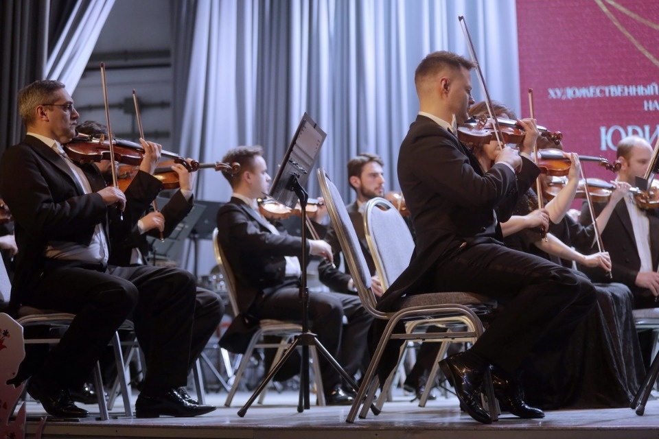 Звучать по-русски Звучать по-русски