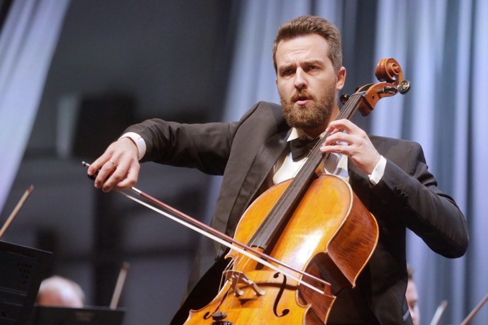 Звучать по-русски Звучать по-русски