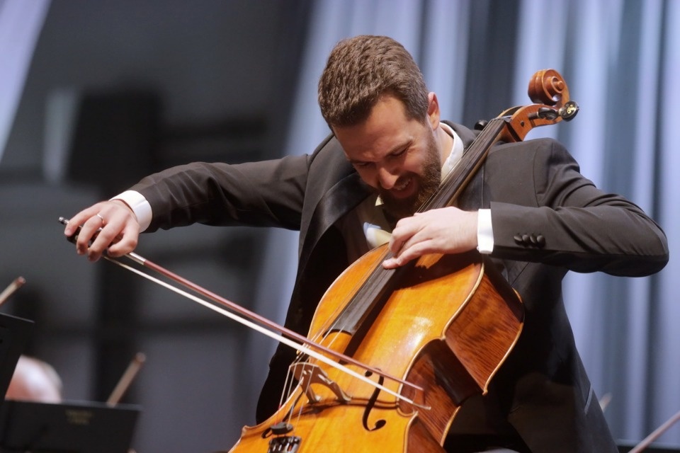 Звучать по-русски Звучать по-русски