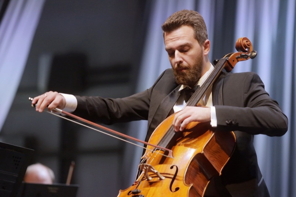 Звучать по-русски Звучать по-русски