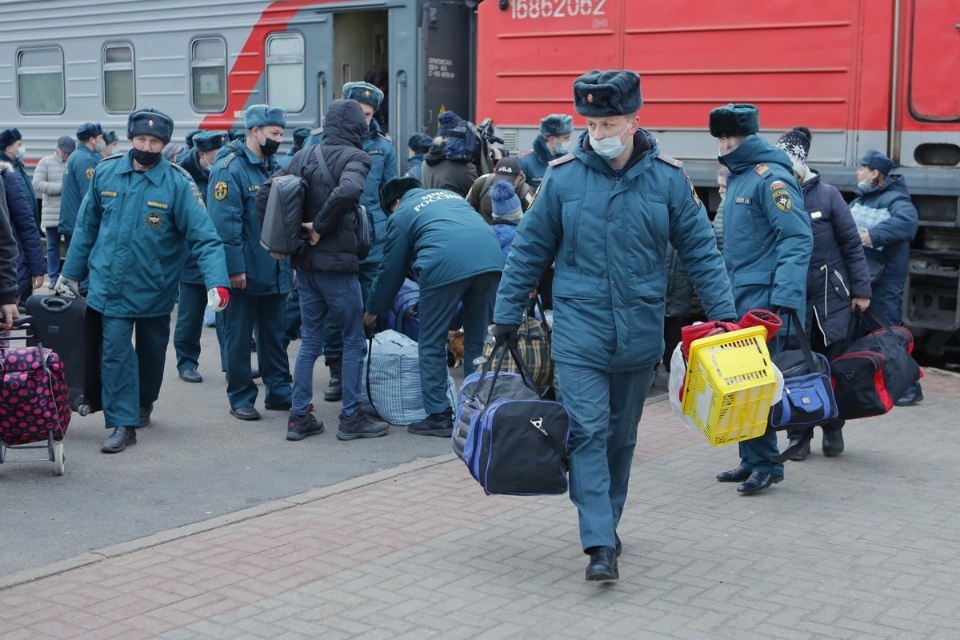  Своих не бросаем