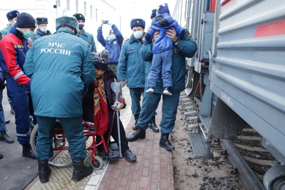  Своих не бросаем