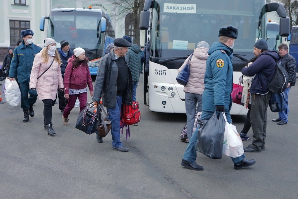  Своих не бросаем