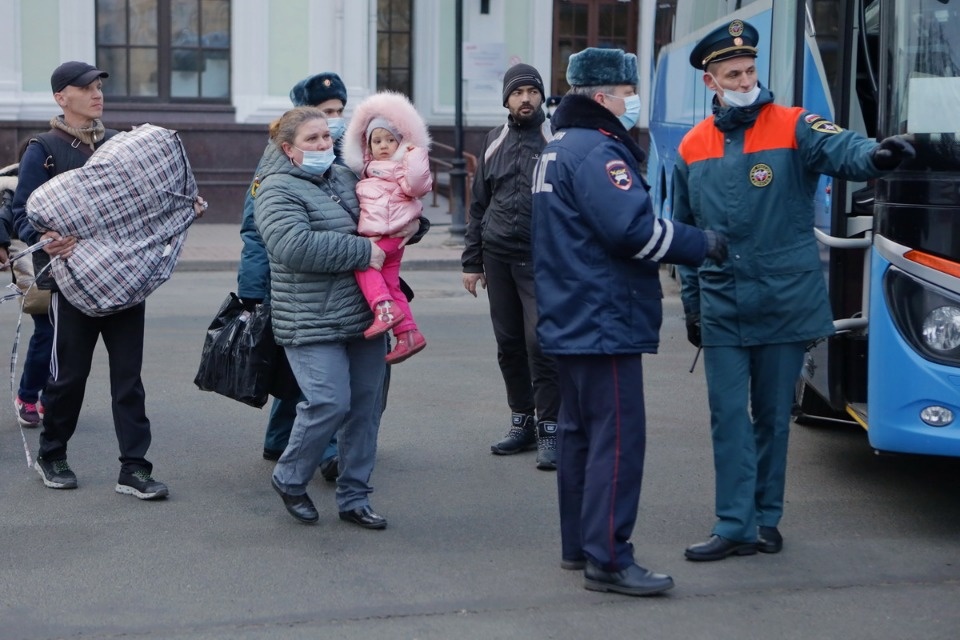  Своих не бросаем