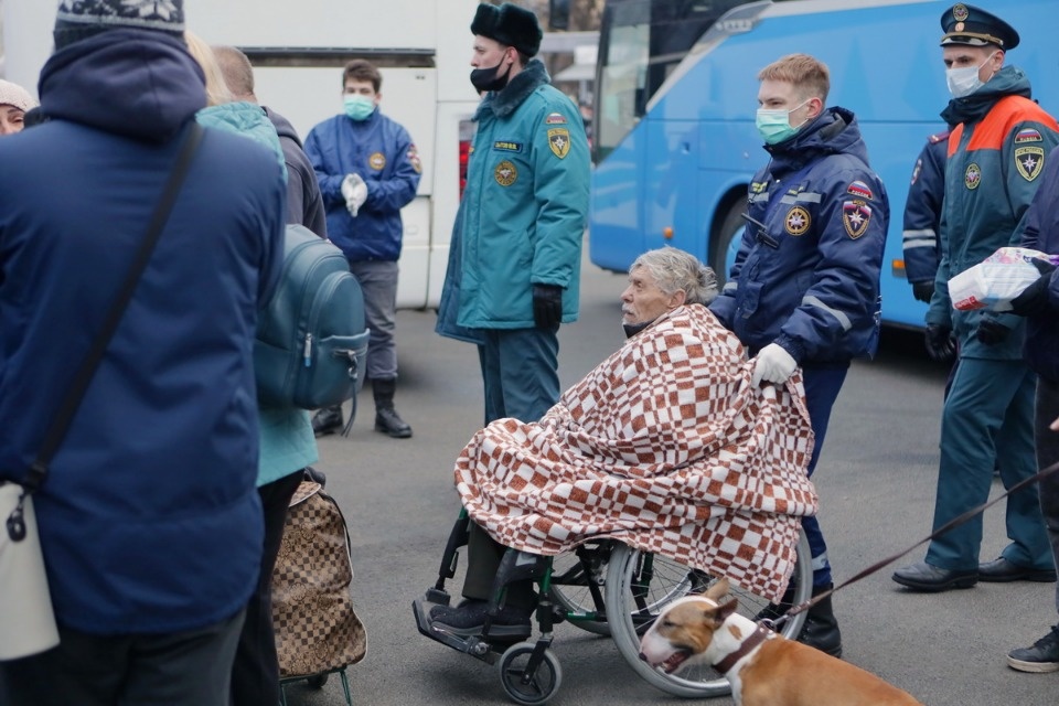  Своих не бросаем