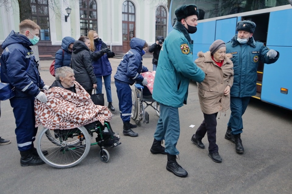  Своих не бросаем
