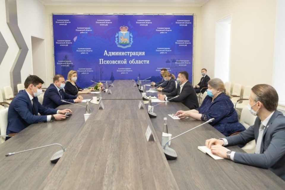 Владимир Компаниец назначен управляющим псковским отделением Северо-Западного Сбербанка Владимир Компаниец назначен управляющим псковским отделением Северо-Западного Сбербанка