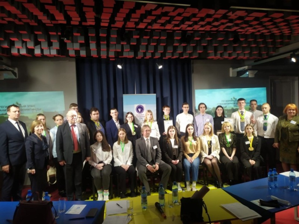 Четыре псковских учащихся представят регион на телевизионной олимпиаде «Умницы и умники»