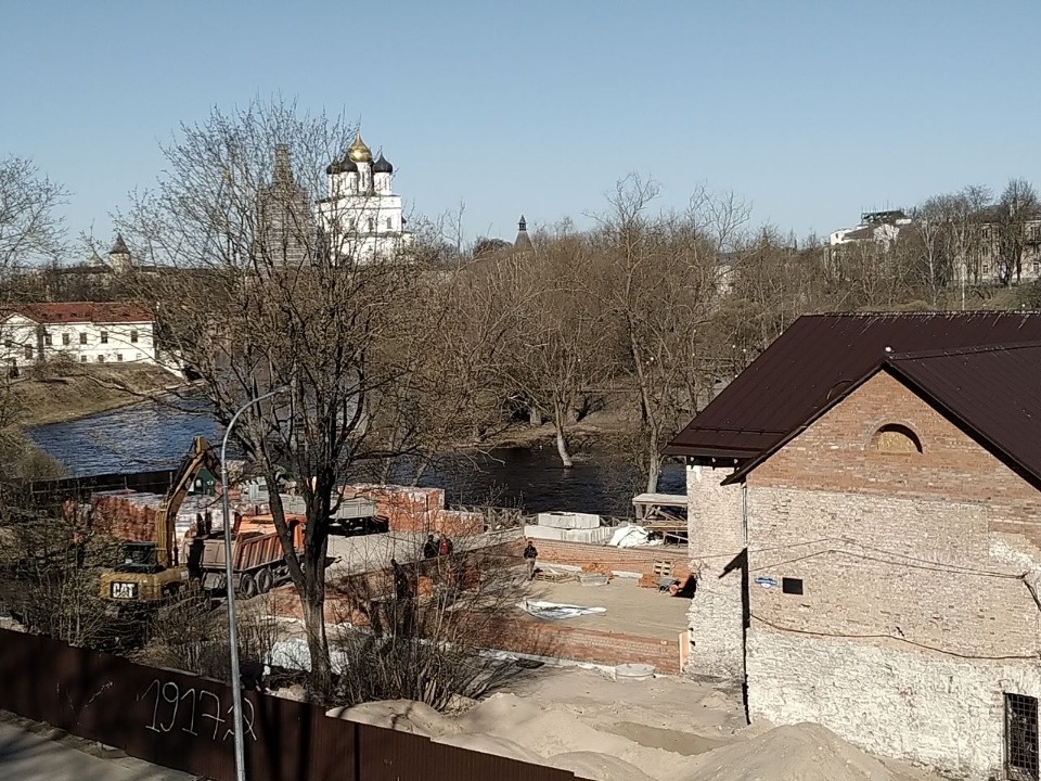 Возобновлены работы по реконструкции Гельдтовой бани в Пскове Возобновлены работы по реконструкции Гельдтовой бани в Пскове