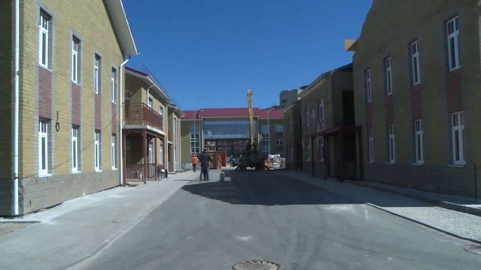 Михаил Ведерников проконтролировал строительство социального городка в деревне Борисовичи Михаил Ведерников проконтролировал строительство социального городка в деревне Борисовичи